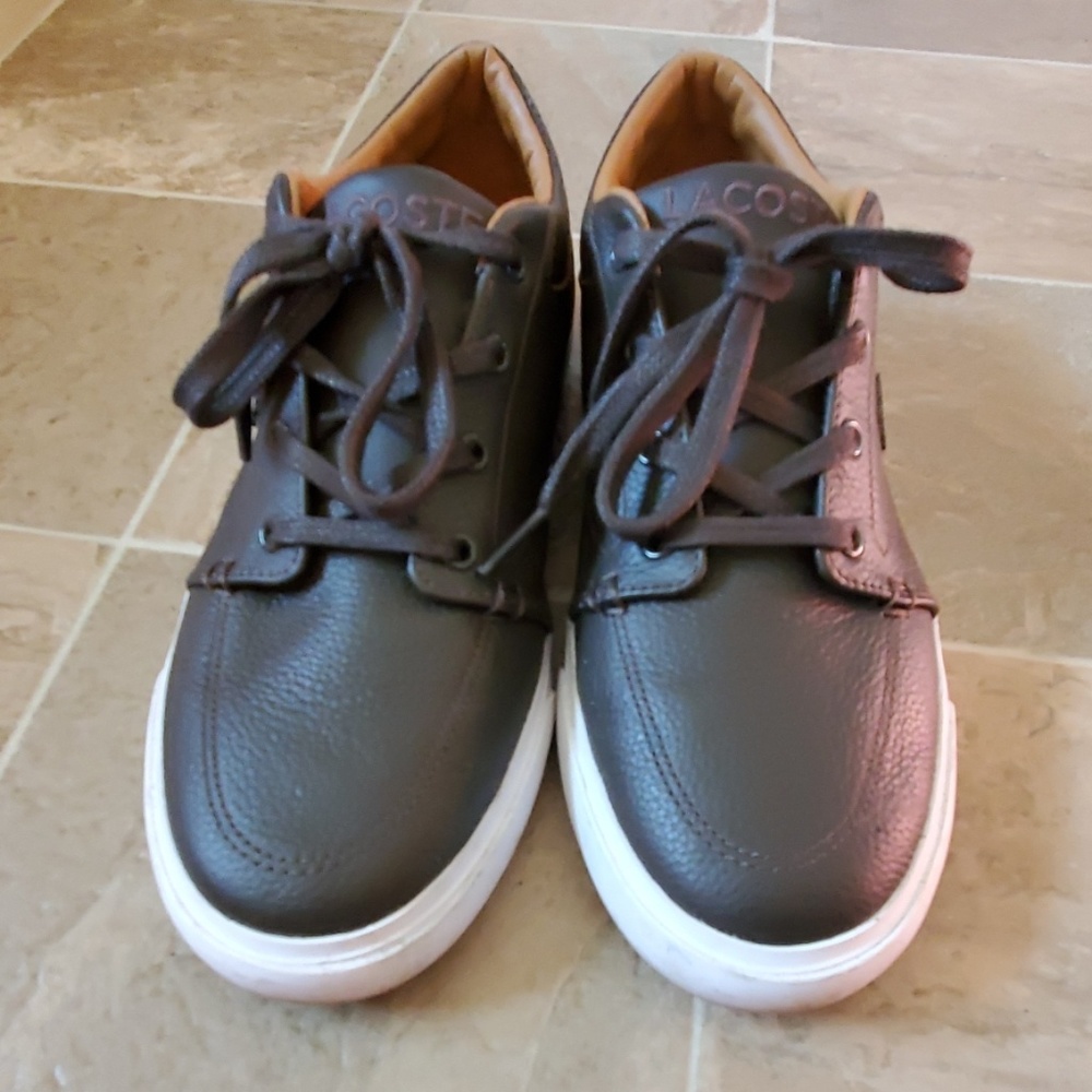 Men's size 7 Lacoste Sneakers